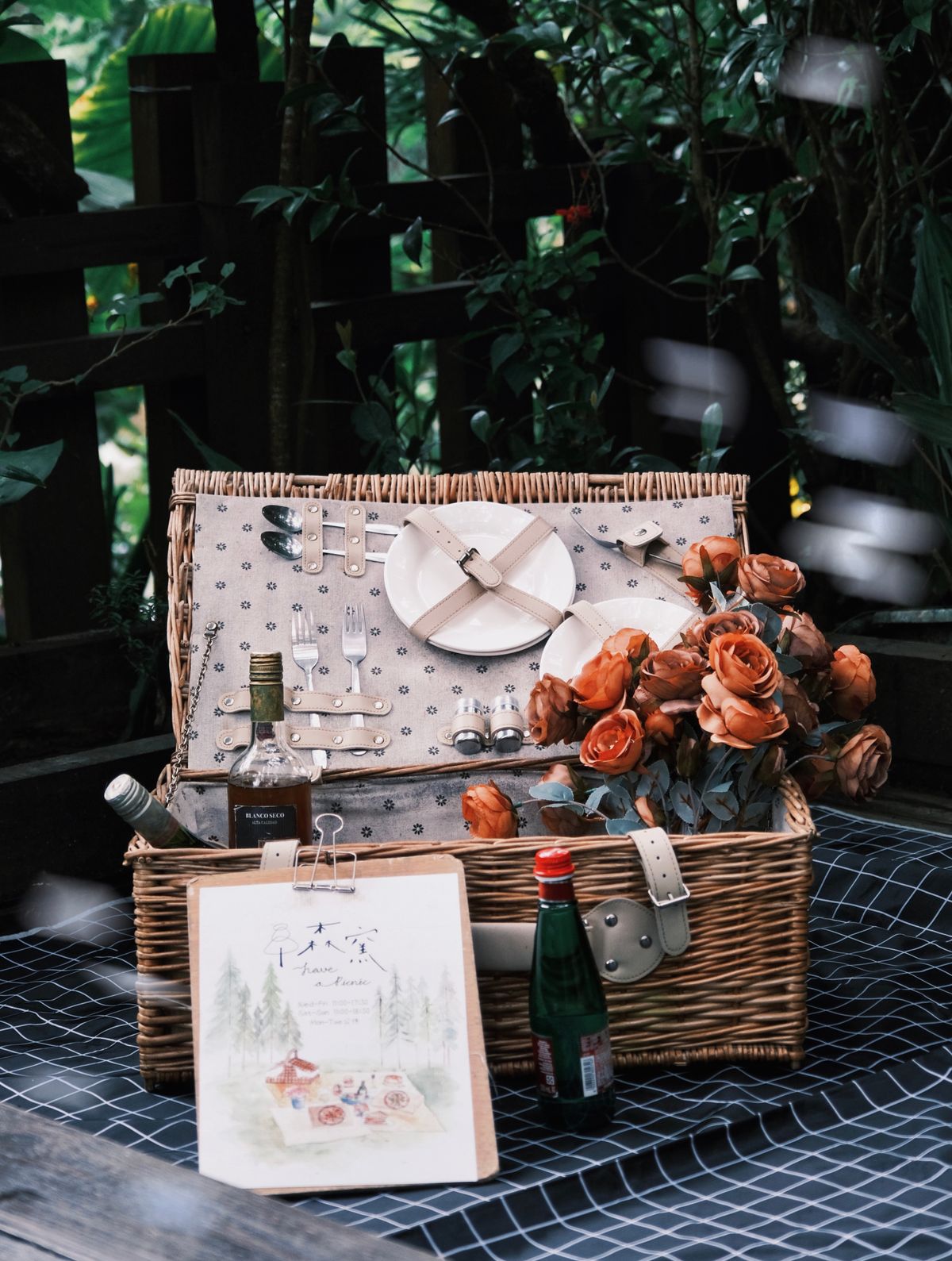 Picnic basket with tableware